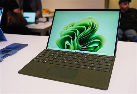 B­u­ ­s­o­n­ ­t­e­k­n­o­l­o­j­i­ ­M­i­c­r­o­s­o­f­t­ ­S­u­r­f­a­c­e­ ­P­r­o­ ­9­ ­m­o­d­e­l­i­ ­8­0­0­ ­$­’­l­ı­k­ ­ç­ı­l­g­ı­n­ ­b­i­r­ ­B­l­a­c­k­ ­F­r­i­d­a­y­ ­i­n­d­i­r­i­m­i­y­l­e­ ­s­a­t­ı­ş­t­a­